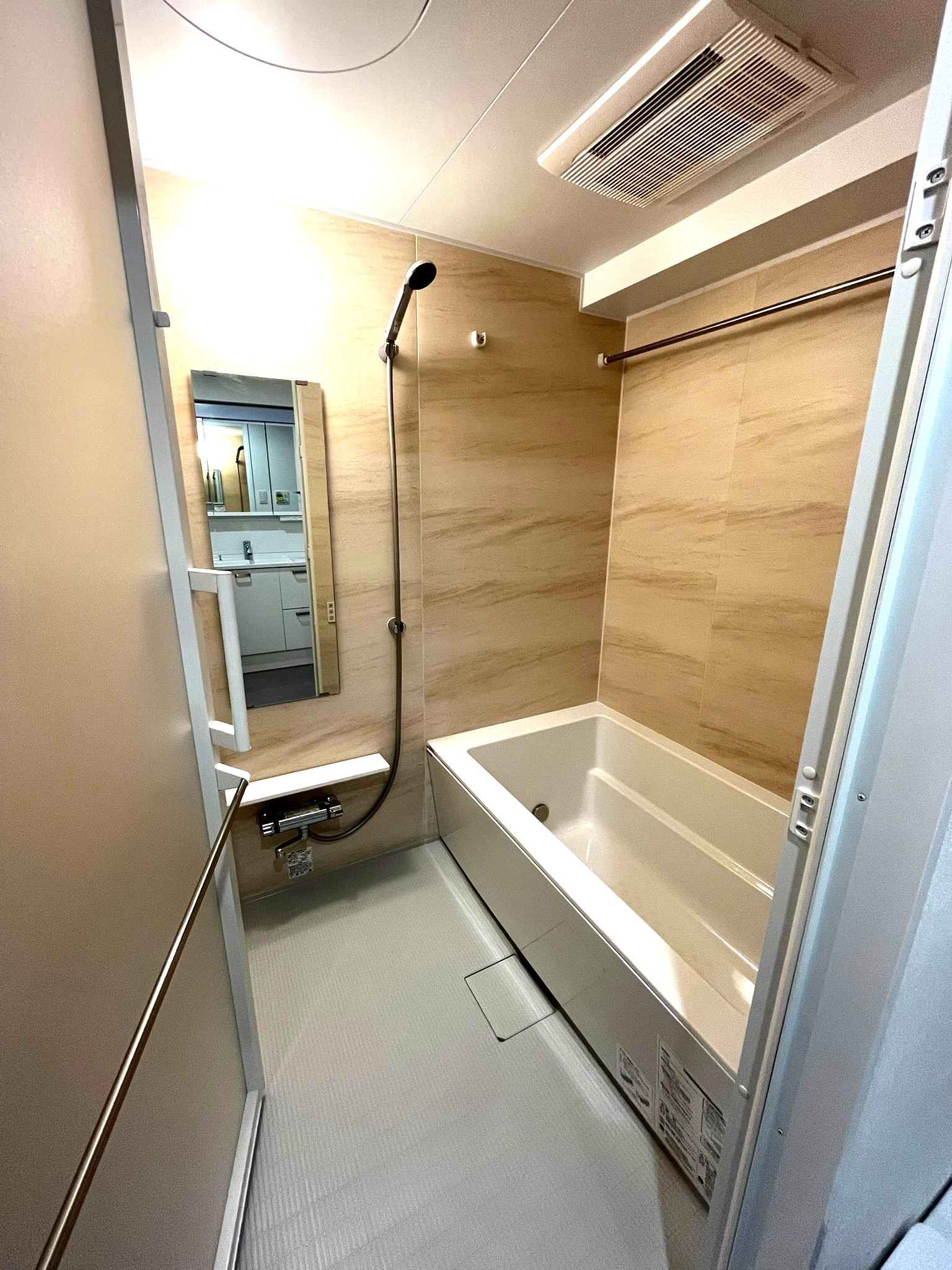 バス・シャワールーム