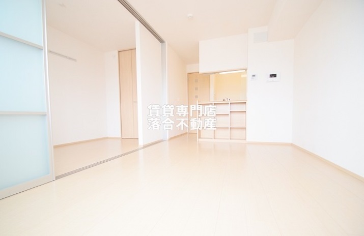 その他部屋・スペース　開放感のある明るい洋室