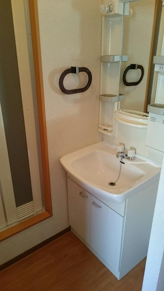 洗面設備　使いやすい洗面所です