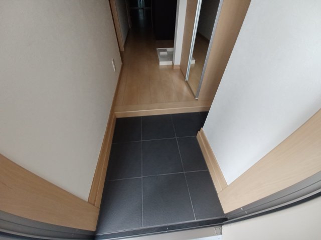 玄関　別部屋参考用写真