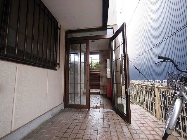 エントランス　★お部屋探しは、タウンハウジング多摩センター店へ★