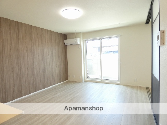 小学校　青島小学校（小学校）まで833m