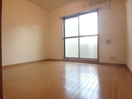 居室・リビング　別号室の参考写真です。