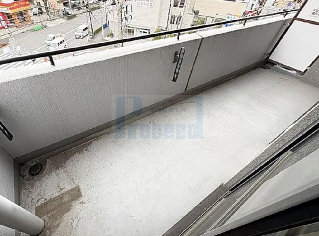 バルコニー　明るいバルコニー！