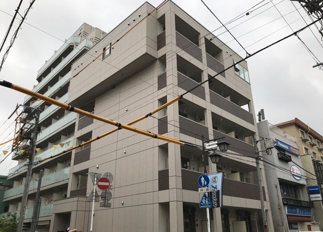 建物外観　川崎大師駅徒歩３分の駅近マンションです。