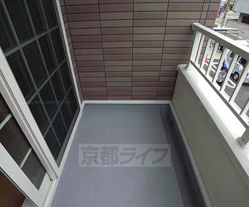 バルコニー　奥行きたっぷりのベランダです！