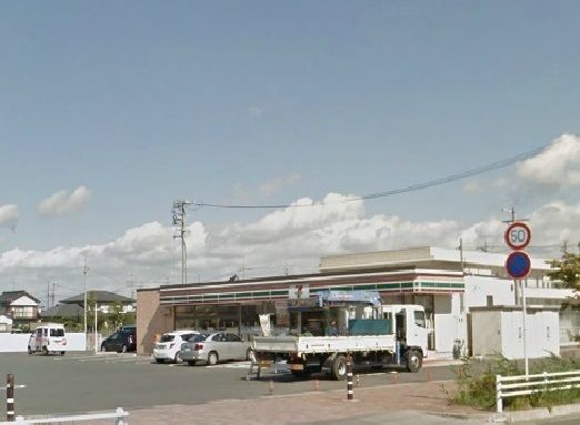 コンビニ　セブンイレブン（コンビニ）まで700m