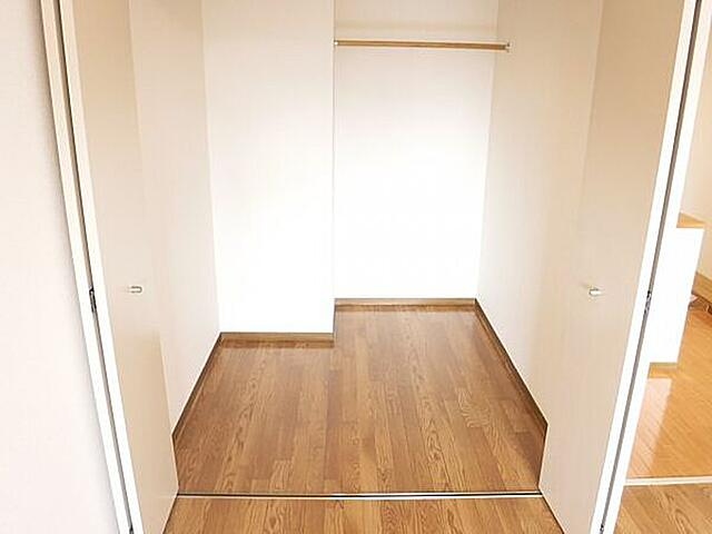 収納　（別タイプ参考写真）プランタンカミヤ　北区神谷３