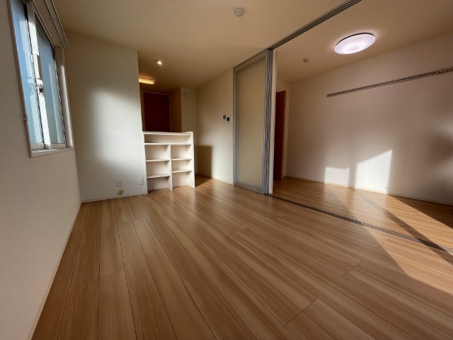 居室・リビング　別号室の写真です