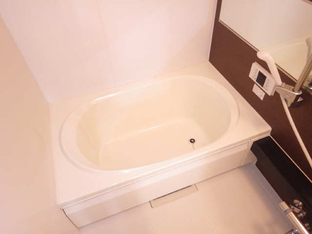 バス・シャワールーム　追い焚き付です