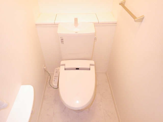 トイレ　シャワー付トイレです