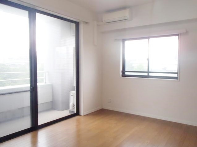 居室・リビング　開放感のあるゆったりとしたお部屋です♪