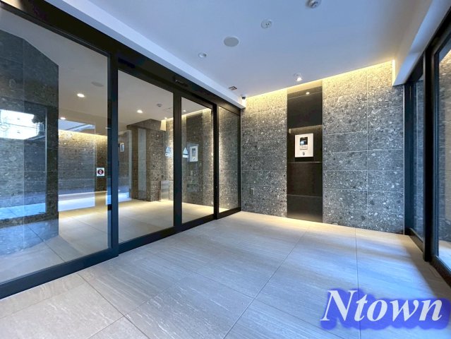 エントランス　清潔なエントランスです