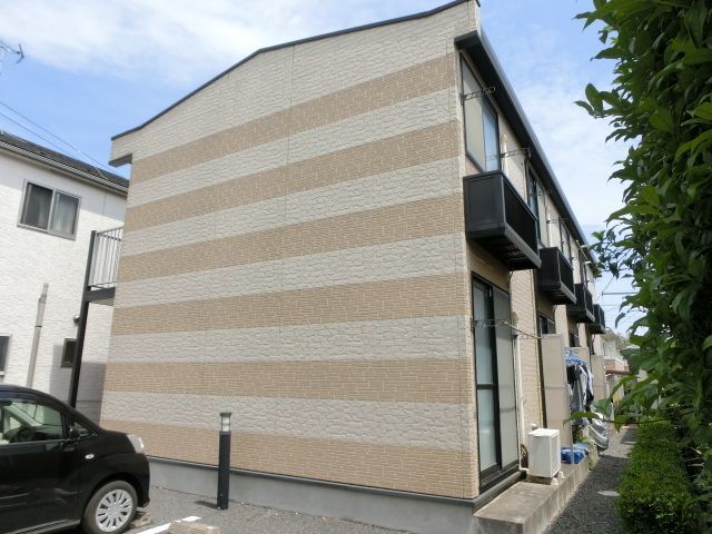 建物外観　家具家電付き物件！