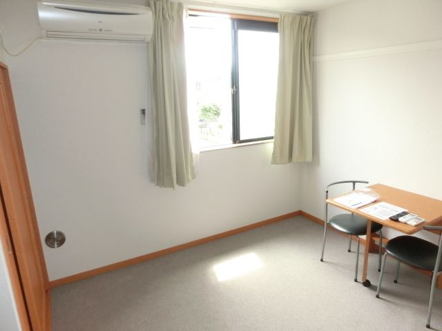 居室・リビング　家具や家電が付いてるのですぐ生活がスタートできます