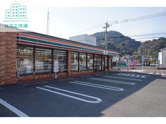 コンビニ　セブンイレブン長与嬉里氷取店（コンビニ）まで693m