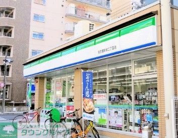 コンビニ　ファミリーマート名古屋新栄二丁目店（コンビニ）まで250m