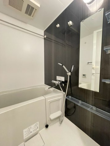 バス・シャワールーム　ゆったり過ごせるお風呂です