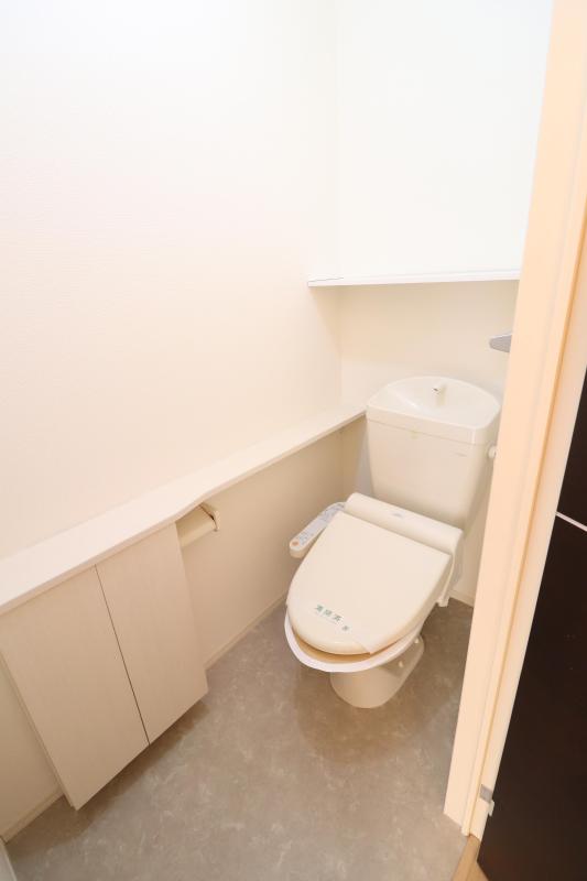 トイレ　温水洗浄暖房便座トイレ