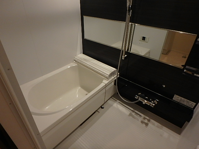 バス・シャワールーム　※写真は同物件別部屋です。