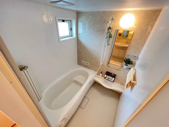 バス・シャワールーム　※別部屋の写真です