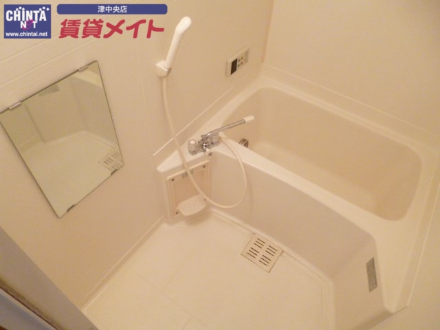 バス・シャワールーム　同タイプの部屋写真です。