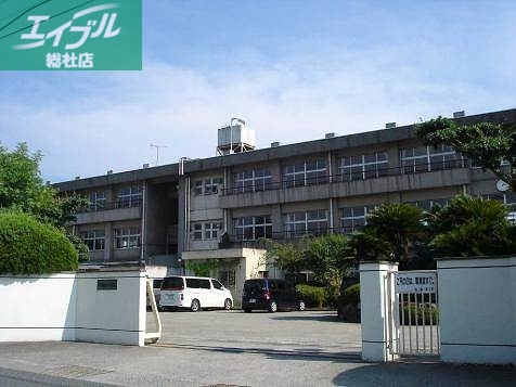 中学校　倉敷市立郷内中学校（中学校）まで618m