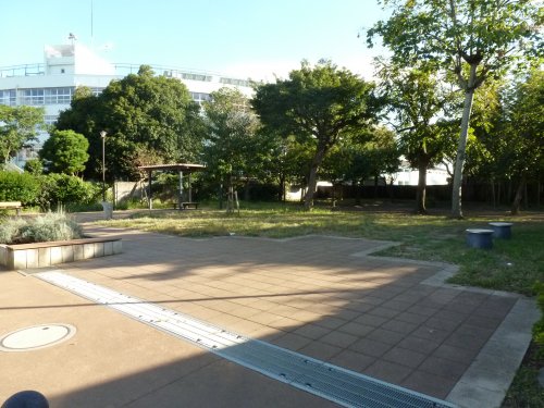 その他　三鷹市子ども家庭支援センターすくすくひろば（その他）まで272m