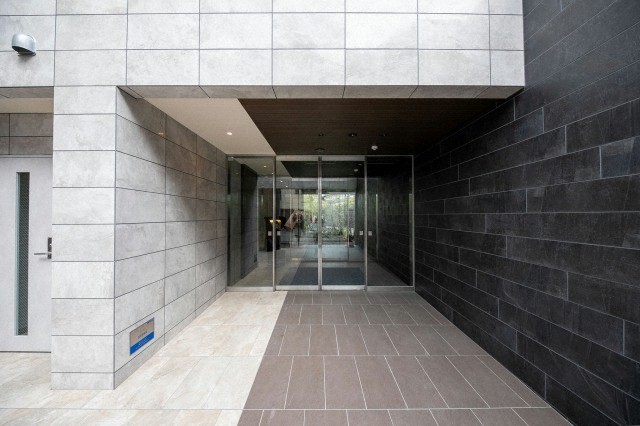 エントランス　エントランス