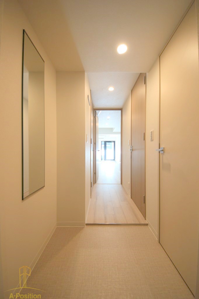 玄関　コンフォリア・リヴ北久宝寺Q