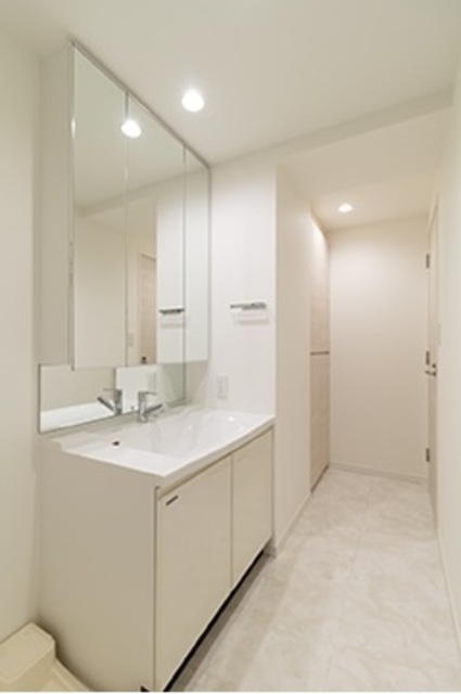 洗面設備　※写真は同タイプ住戸です。