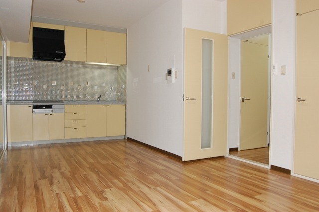 居室・リビング　グランパスエクシード　リビング