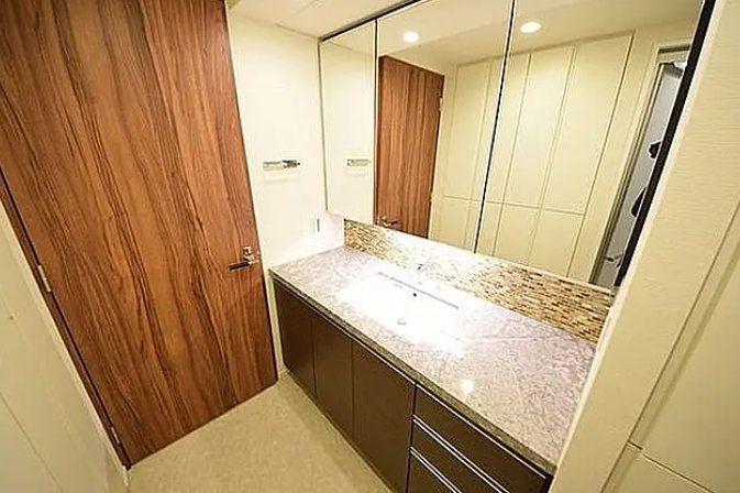 洗面設備　収納