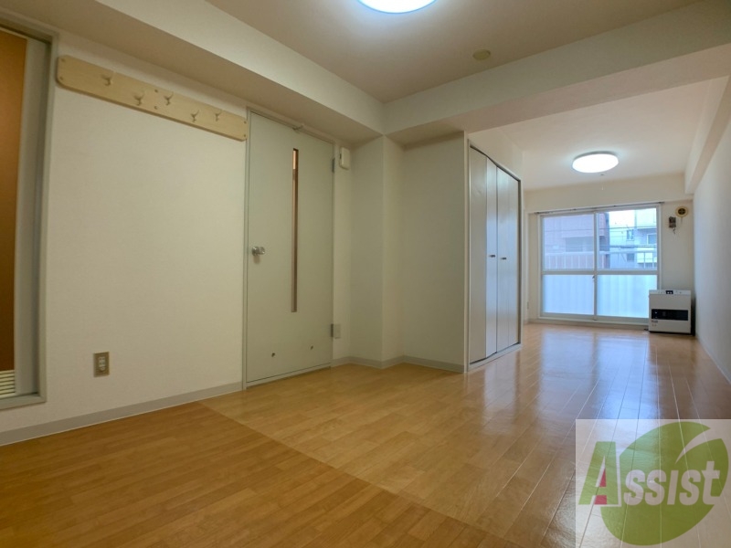 居室・リビング　広くてキレイなお部屋が広がっていて、充実した生活が送れそう。