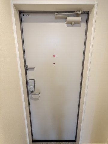 玄関　101号室