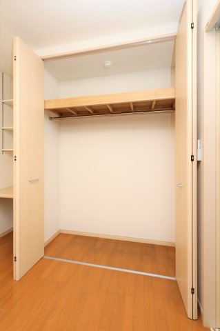 収納　参考写真（同物件別部屋）