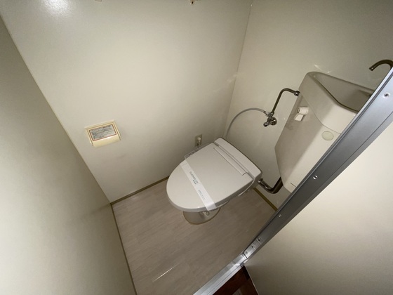 トイレ　※別部屋の写真です