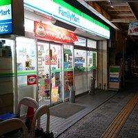 コンビニ　ファミリーマート 茨木駅前一丁目店（コンビニ）まで220m