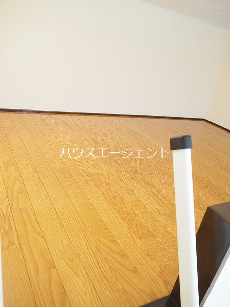 その他部屋・スペース　ロフトです。寝床にしても、荷物置き場にしてもいいですね。