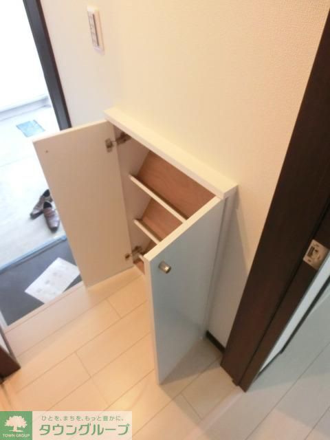 玄関　お問合せはタウンハウジングまで！※現地待合わせ相談可能