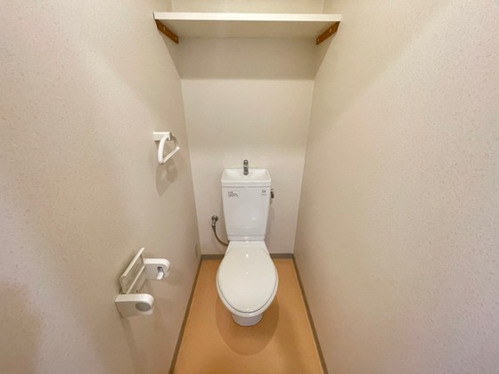 トイレ　※他号室の写真です。