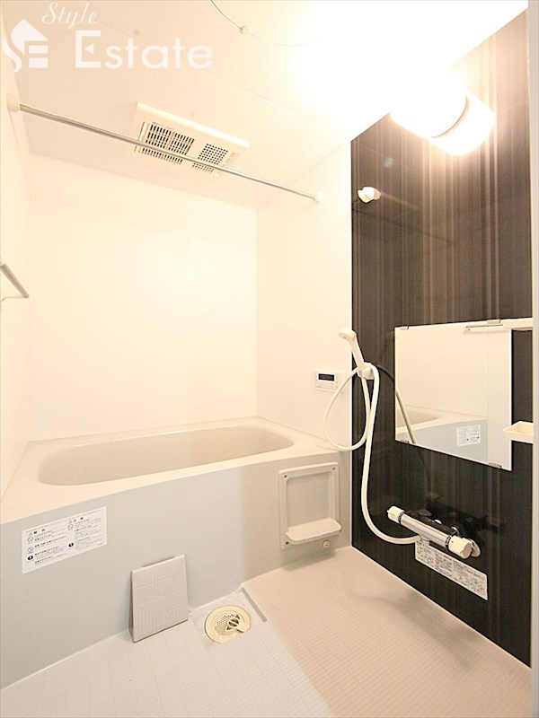 バス・シャワールーム　バスルーム