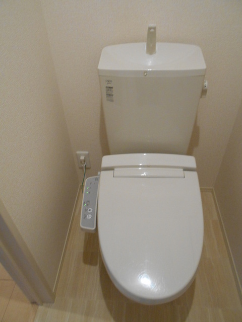 トイレ　洗浄暖房便座
