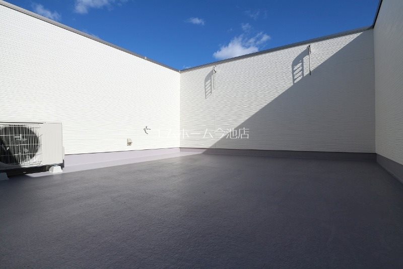 バルコニー　ルーフバルコニー