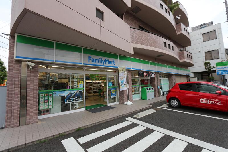 コンビニ　ファミリーマート金山五丁目店（コンビニ）まで176m