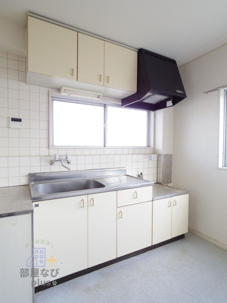 キッチン　※他号室写真です