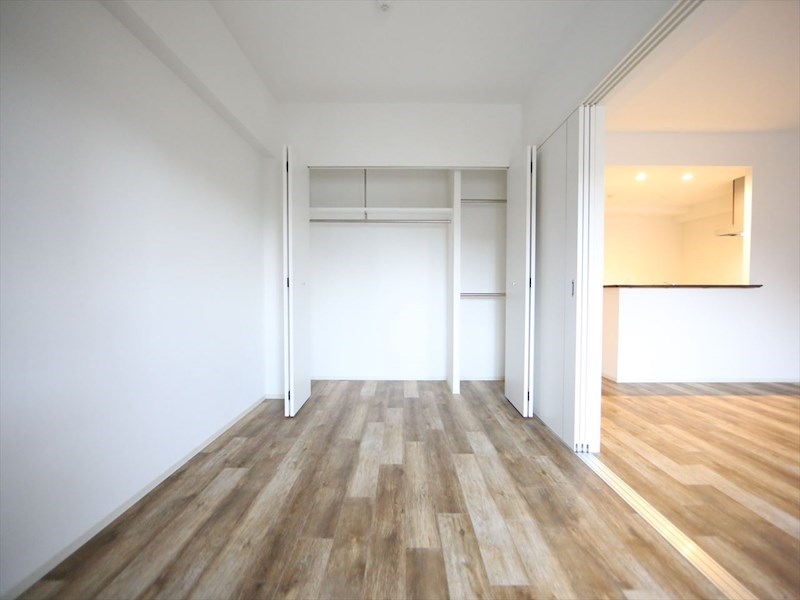 その他部屋・スペース　洋室5.9帖　クローゼット付（収納充実してます）