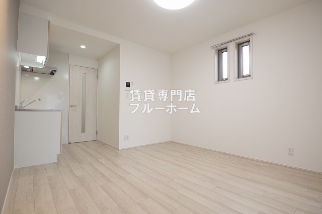 居室・リビング　8.8帖の広いリビングです！