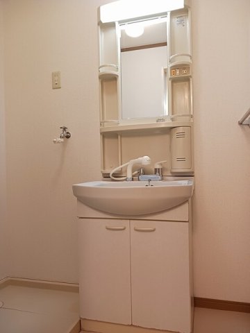 洗面設備　脱衣スペースもあります