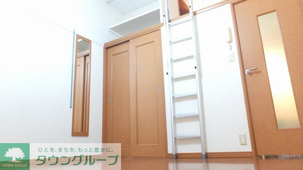 居室・リビング　ロフト付のお部屋です。